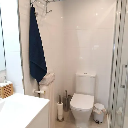 アパート Comfortable In 50 M² Near Amenities *